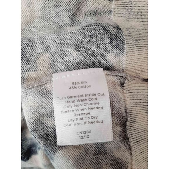 Talbots silk blend floral grey cream flower appliqués medium cardigan - Picture 5 of 5